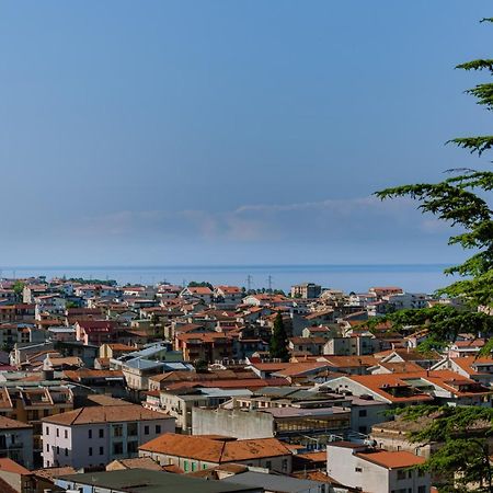 Dimora Cavour Bed & Breakfast Amantea Bagian luar foto