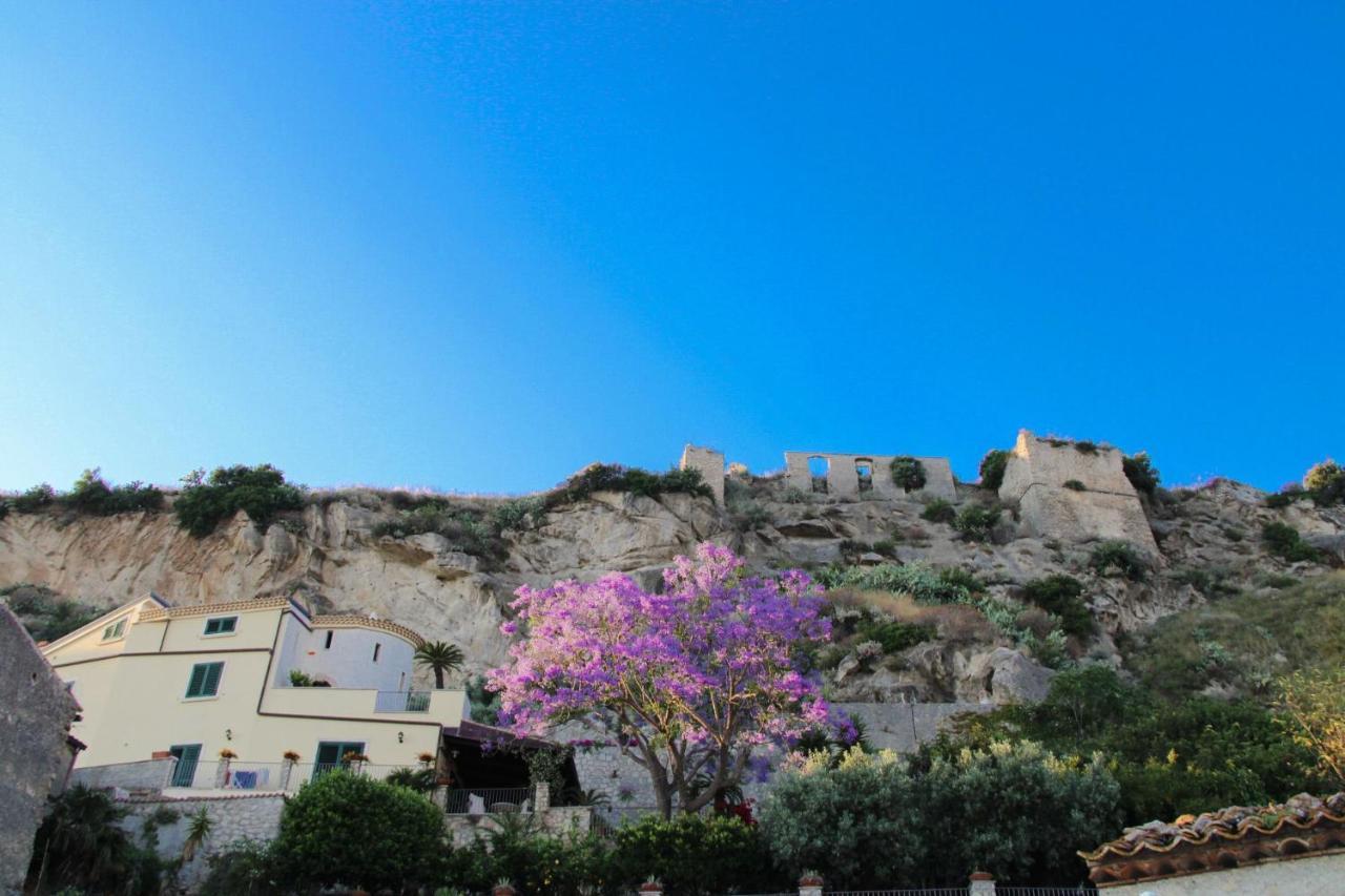 Dimora Cavour Bed & Breakfast Amantea Bagian luar foto