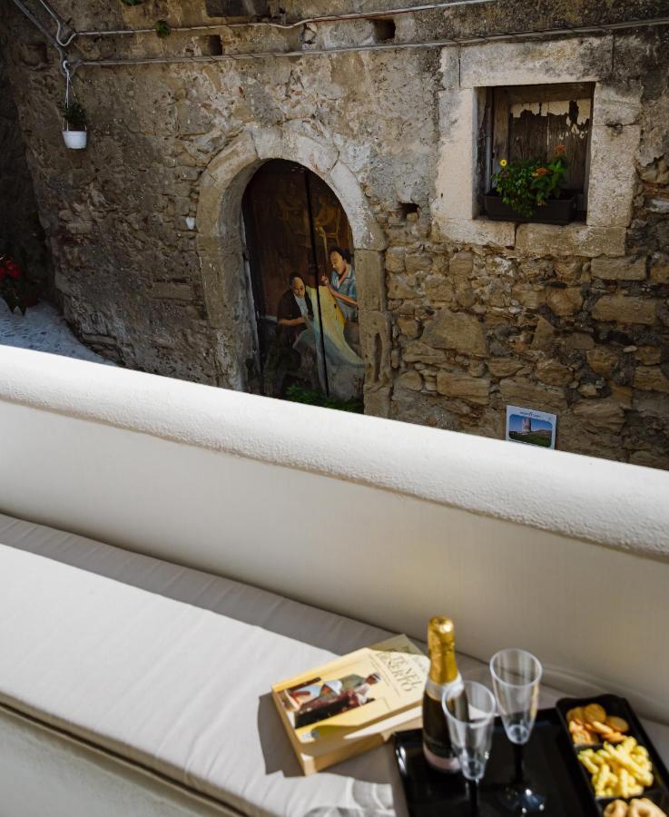 Dimora Cavour Bed & Breakfast Amantea Bagian luar foto